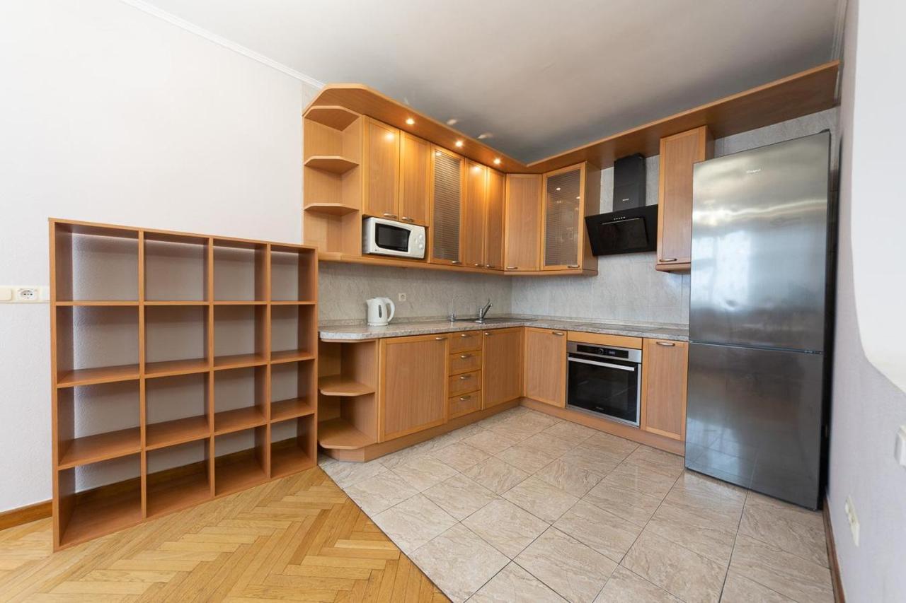 Spacious Apartments In The Center Of Obolon 2 Bedrooms Kiew Exterior foto